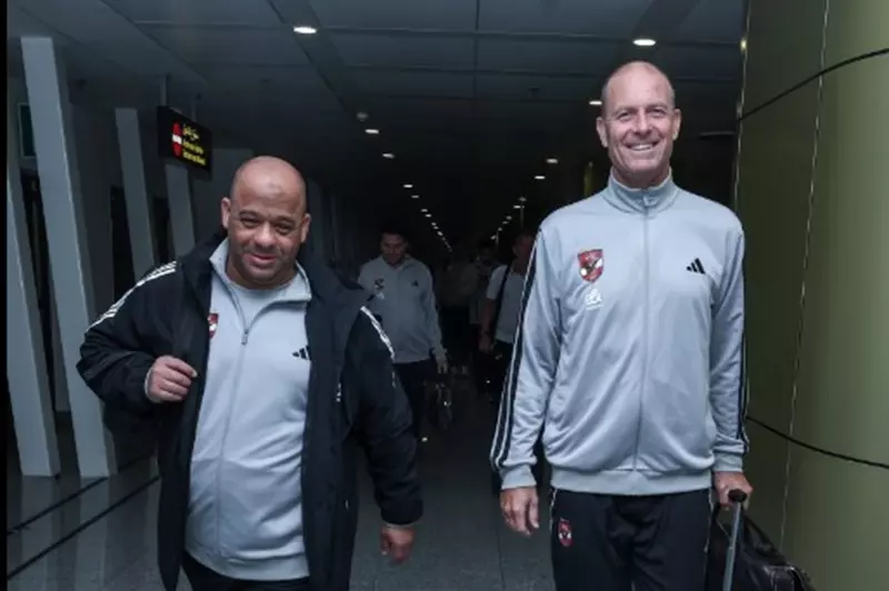 بعثة الأهلي تصل تونس تمهيدا لمواجهة الترجي 